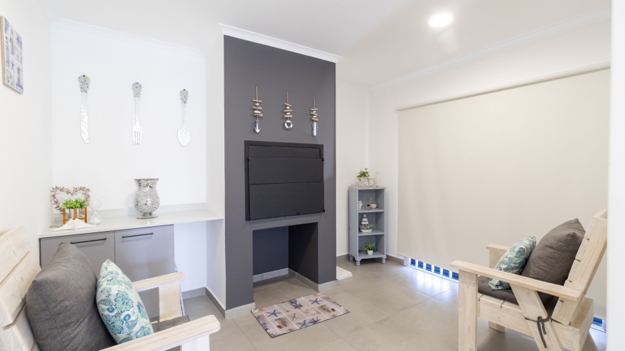 4 Bedroom Property for Sale in Sandy Point Beach Estate Western Cape